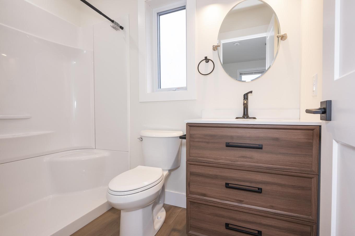 1101 Frederica Street W, Thunder Bay, ON - Indoor Photo Showing Bathroom