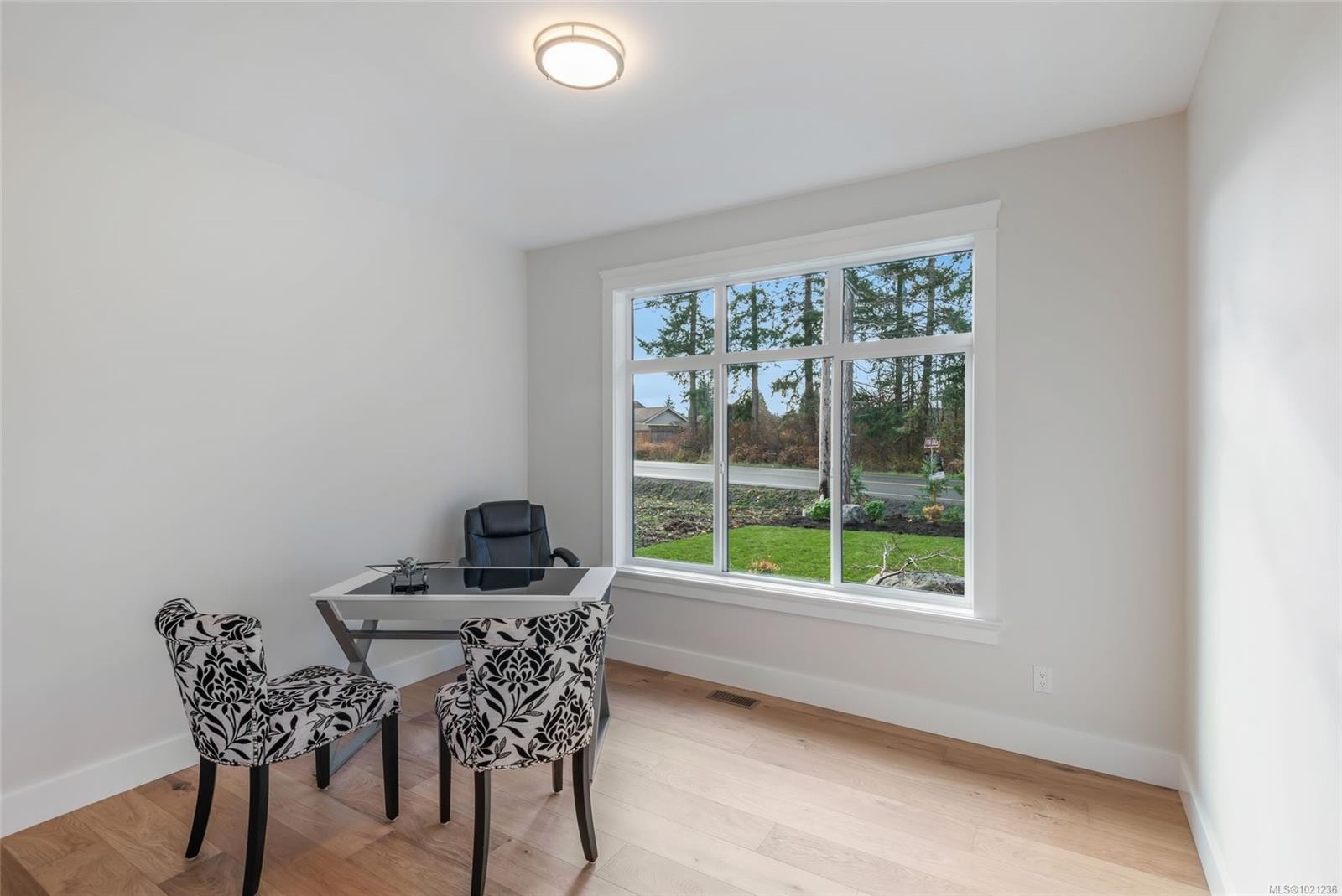 858 Wembley Rd, Parksville, BC