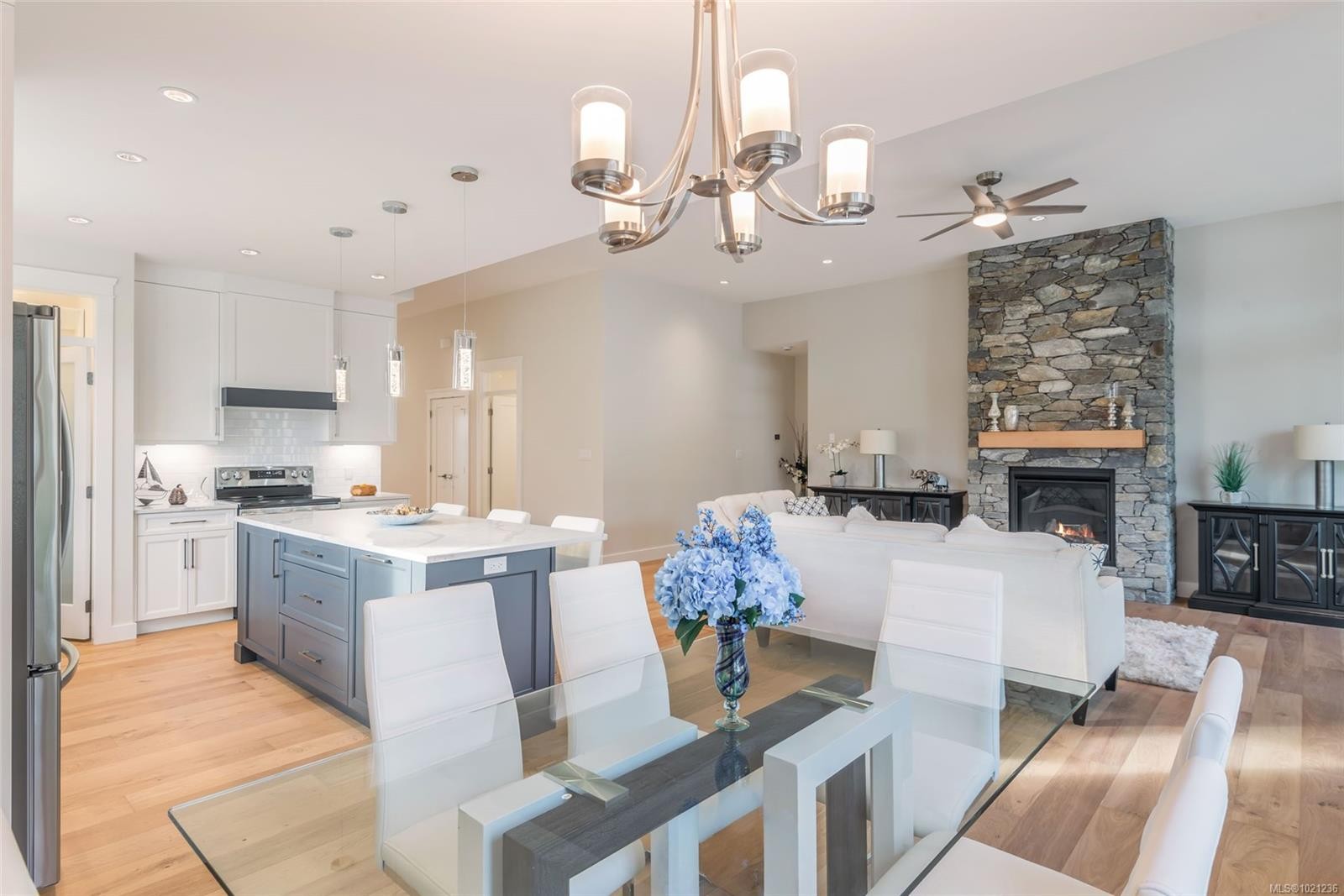 858 Wembley Rd, Parksville, BC