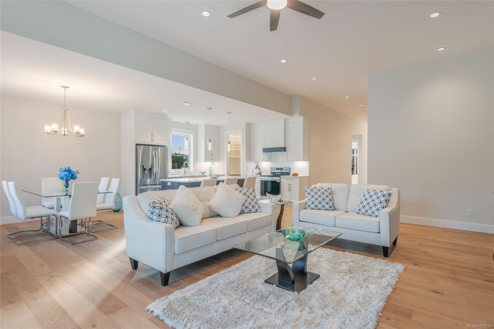 858 Wembley Rd, Parksville, BC