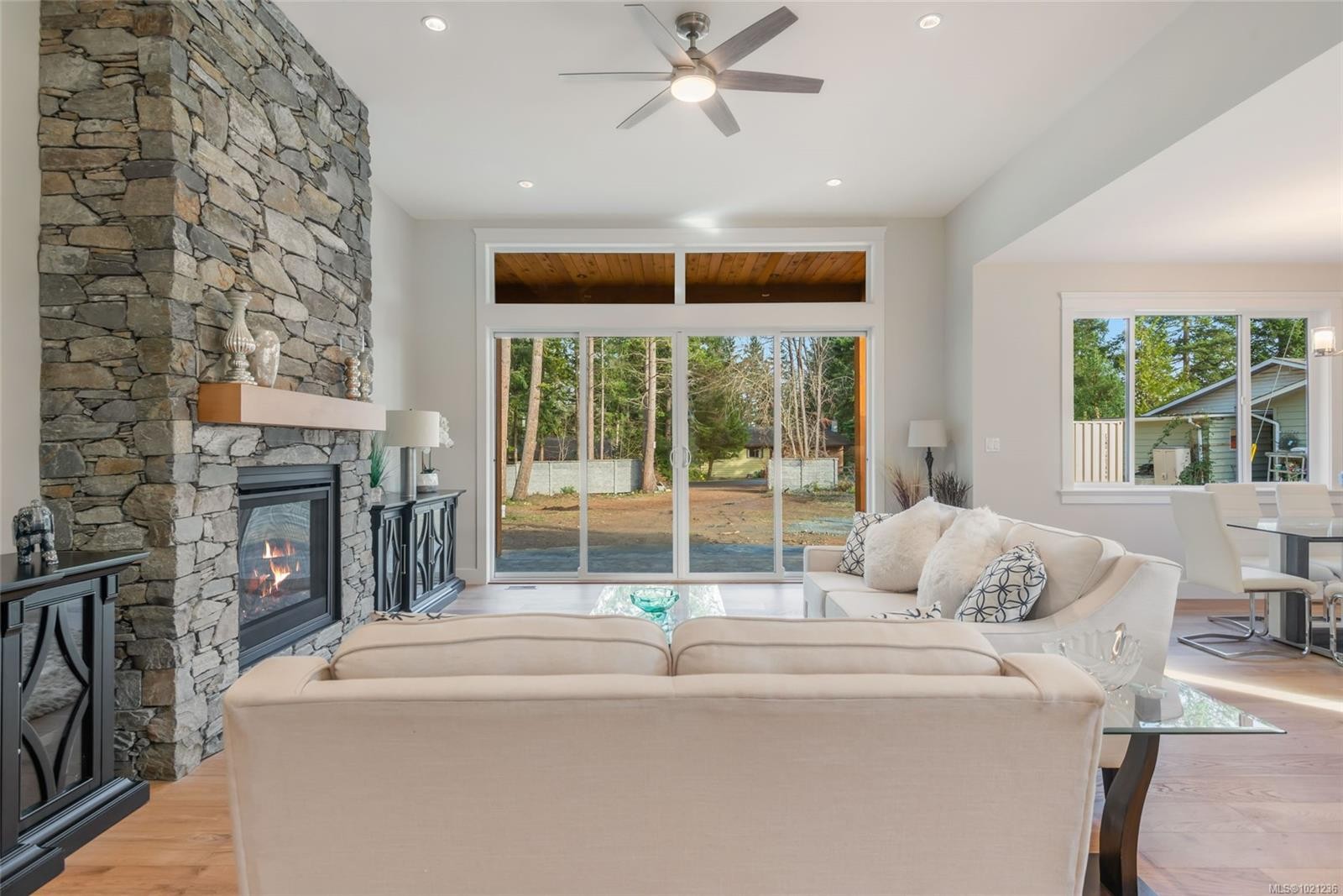 858 Wembley Rd, Parksville, BC