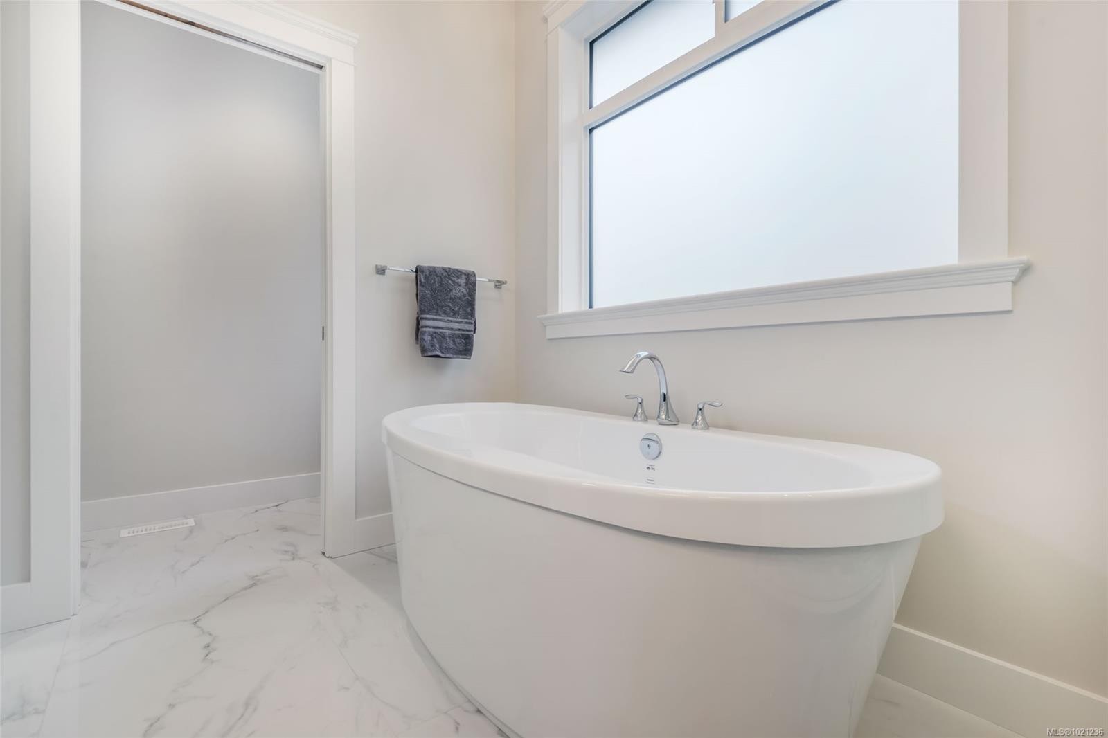 858 Wembley Rd, Parksville, BC