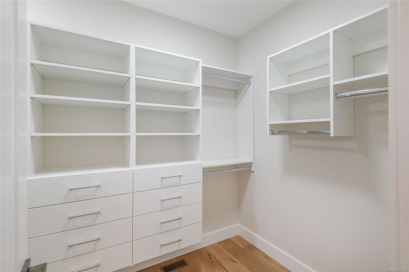 858 Wembley Rd, Parksville, BC