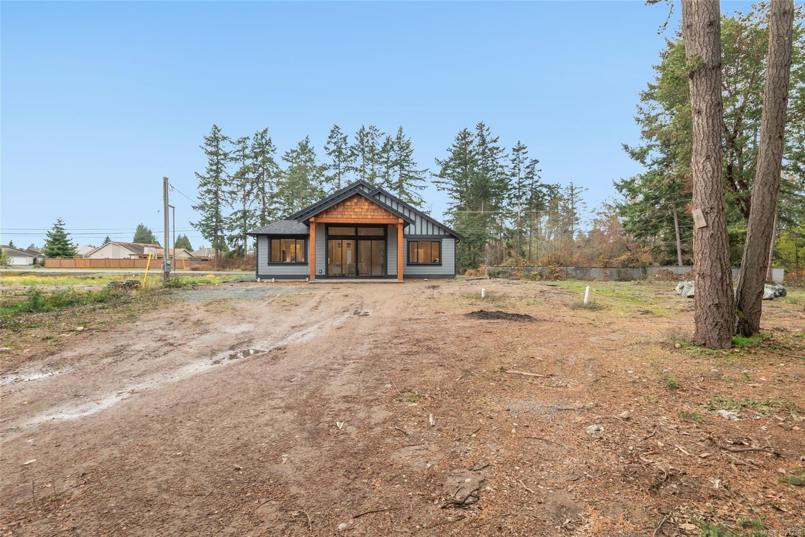858 Wembley Rd, Parksville, BC