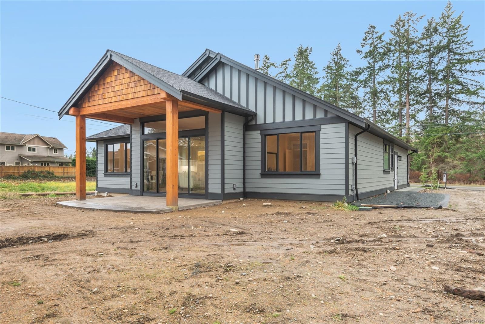 858 Wembley Rd, Parksville, BC