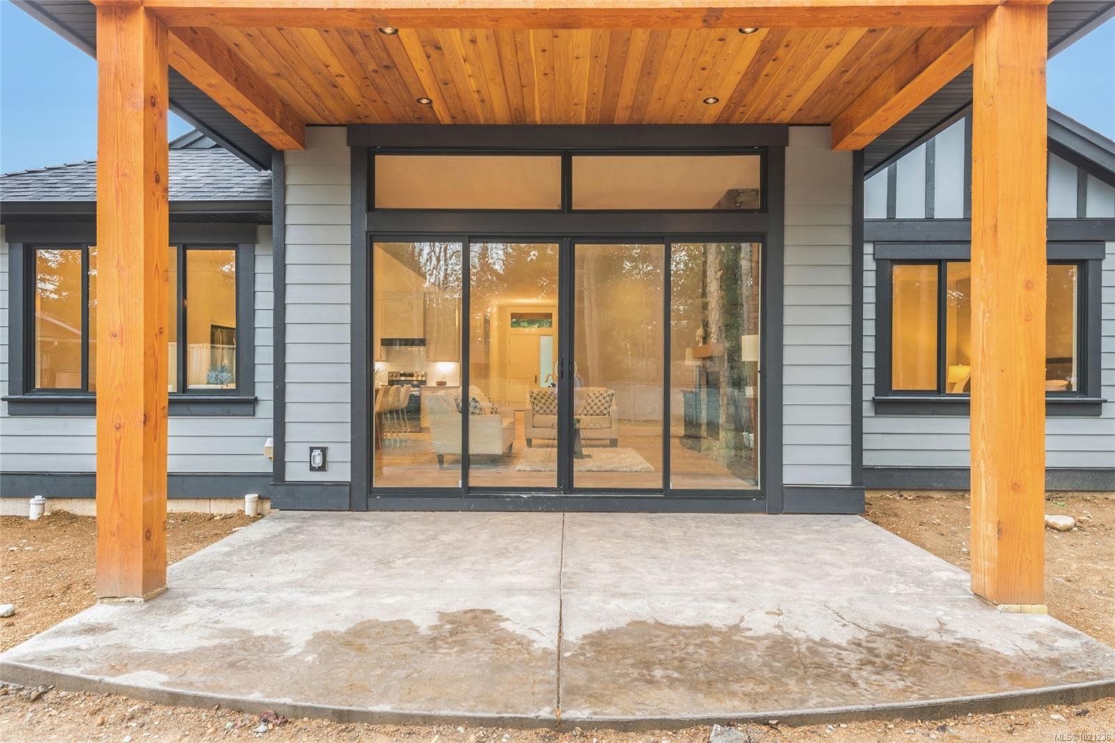 858 Wembley Rd, Parksville, BC