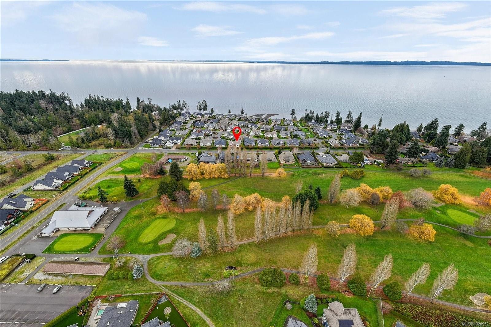 834 Bluffs Dr, Qualicum Beach, BC