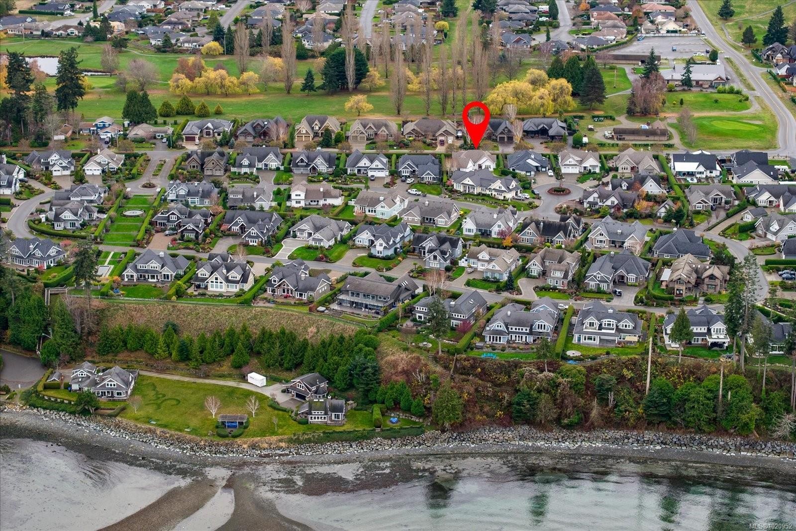 834 Bluffs Dr, Qualicum Beach, BC