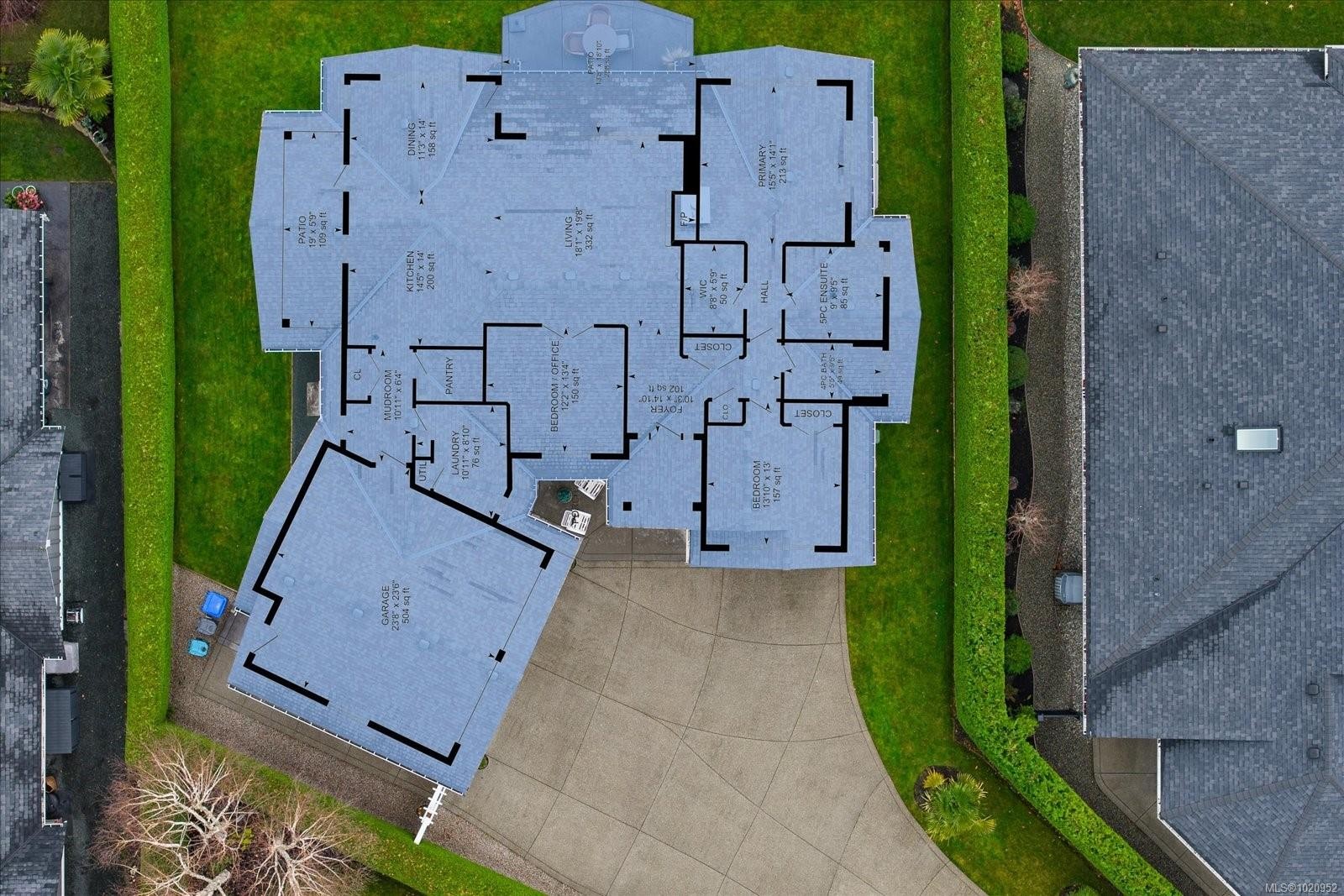 834 Bluffs Dr, Qualicum Beach, BC