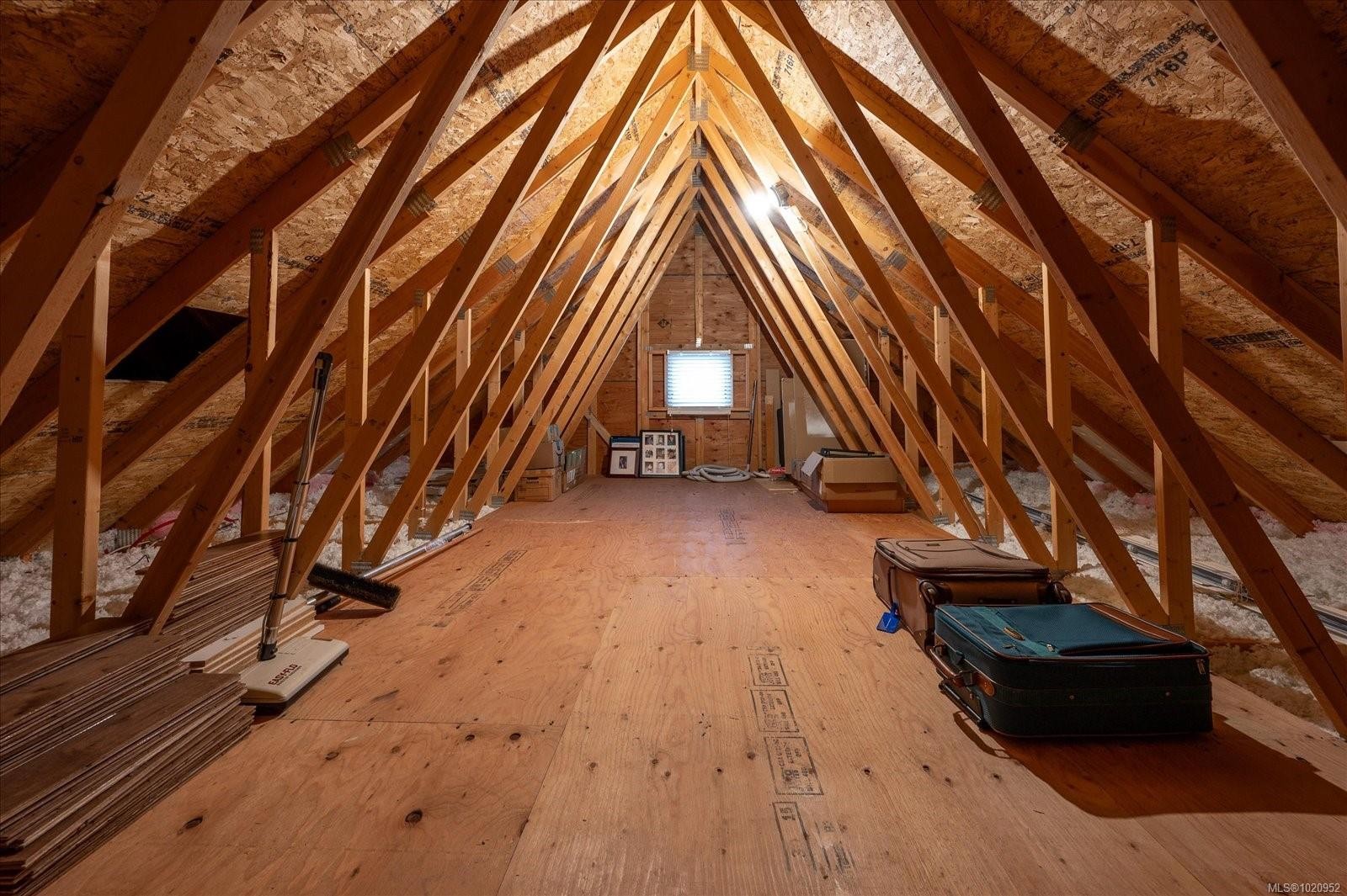 834 Bluffs Dr, Qualicum Beach, BC