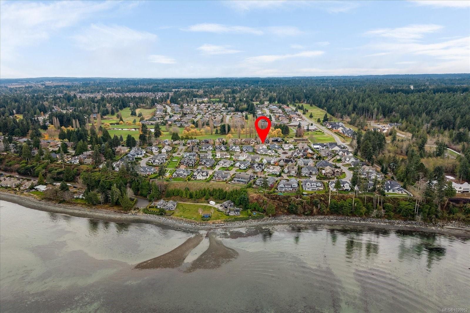 834 Bluffs Dr, Qualicum Beach, BC