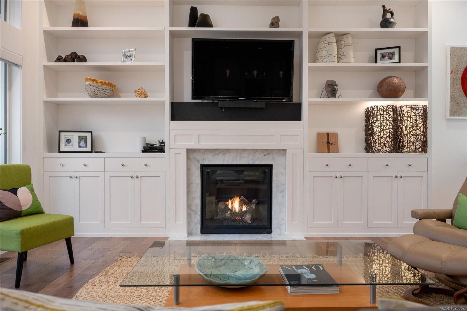 834 Bluffs Dr, Qualicum Beach, BC