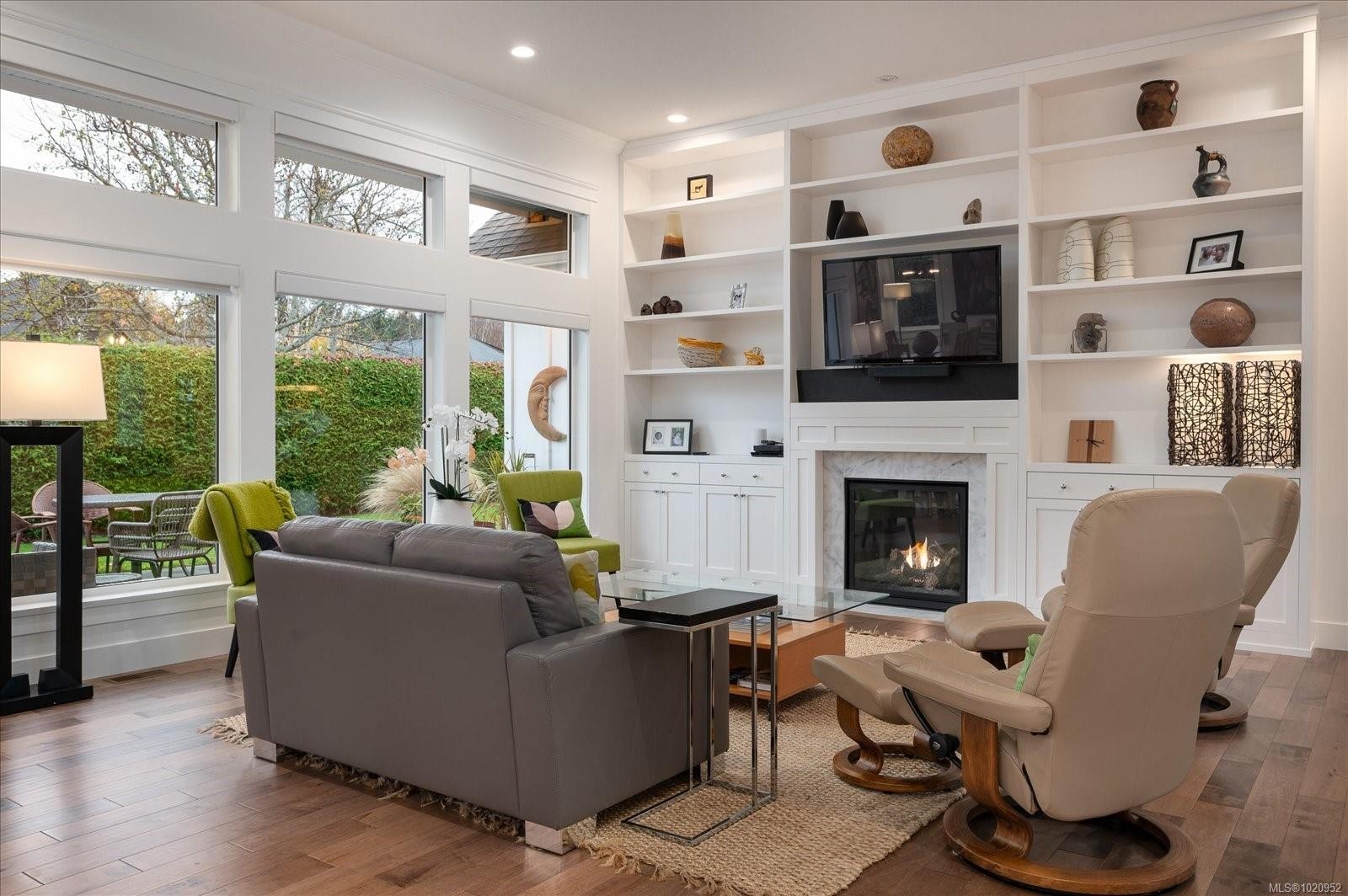 834 Bluffs Dr, Qualicum Beach, BC