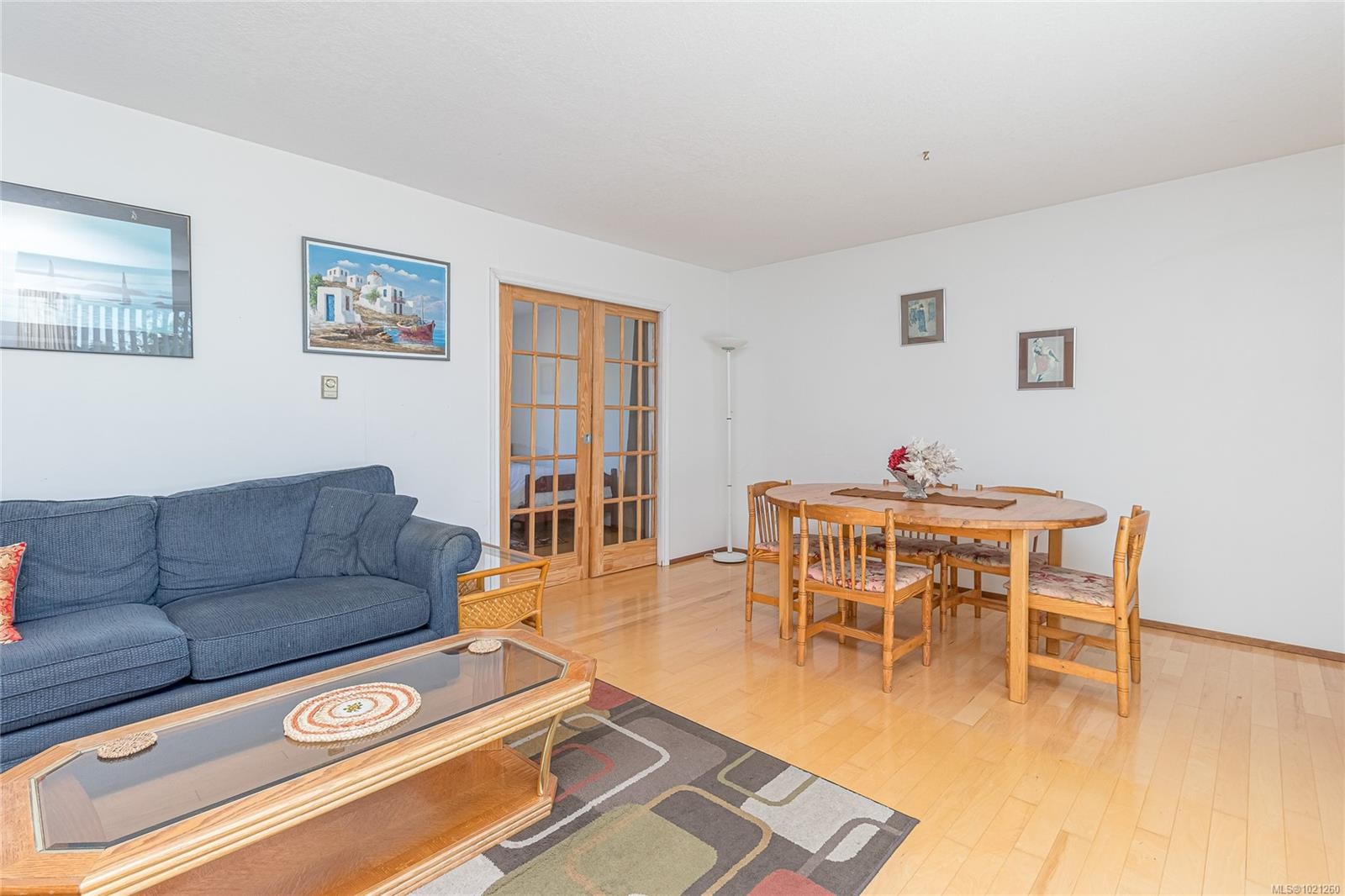 9975 Victoria Rd, Chemainus, BC - Indoor Photo Showing Living Room