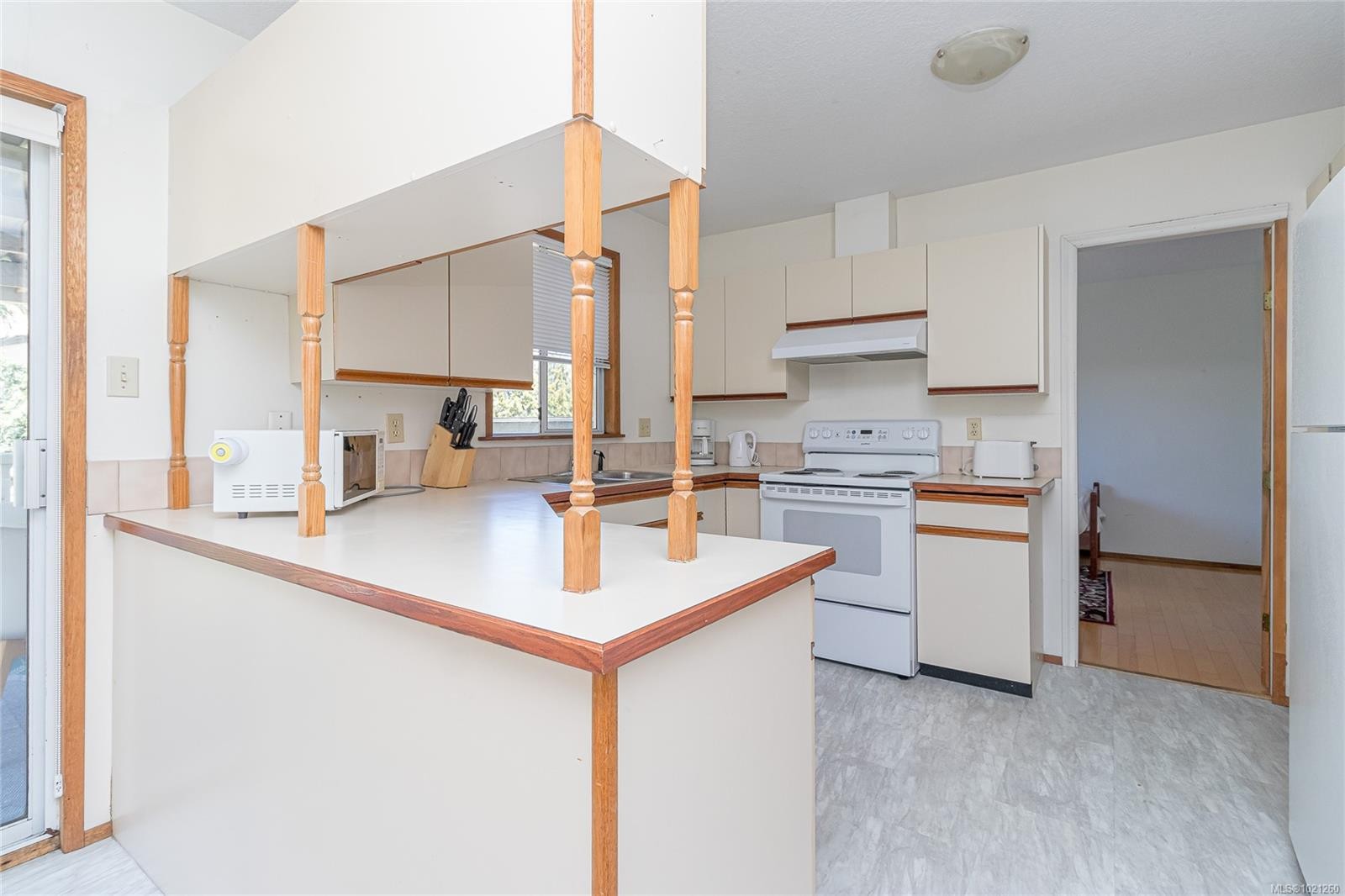 9975 Victoria Rd, Chemainus, BC - Indoor Photo Showing Kitchen