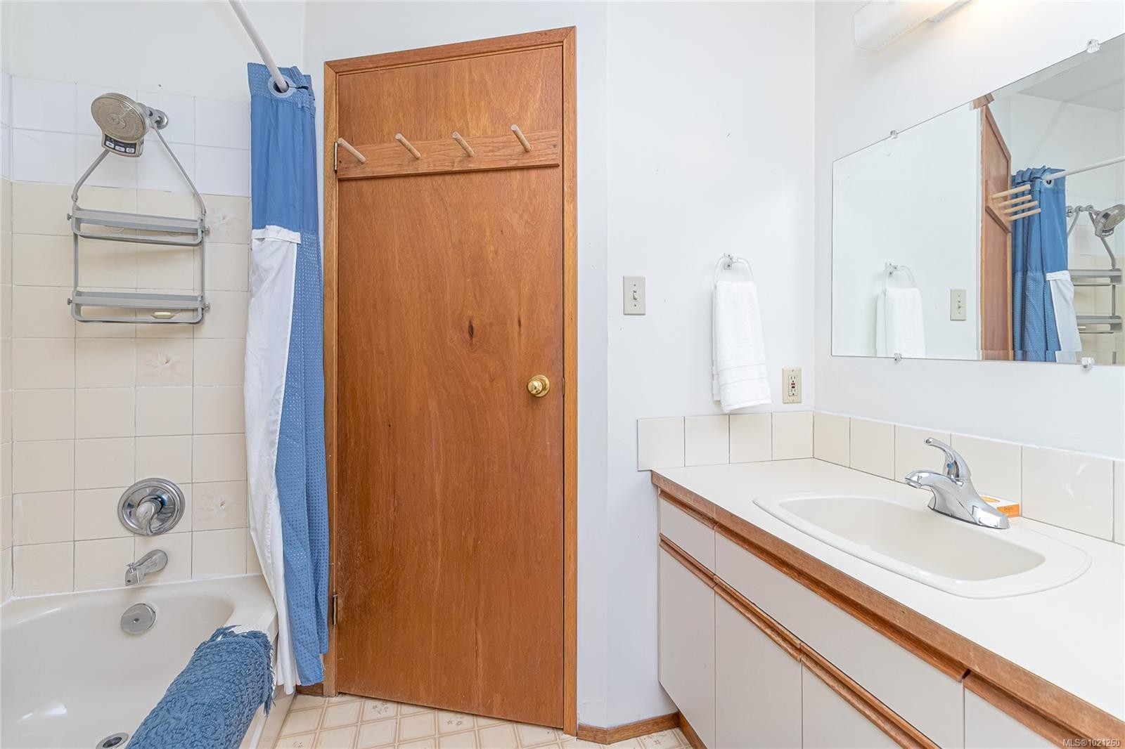 9975 Victoria Rd, Chemainus, BC - Indoor Photo Showing Bathroom