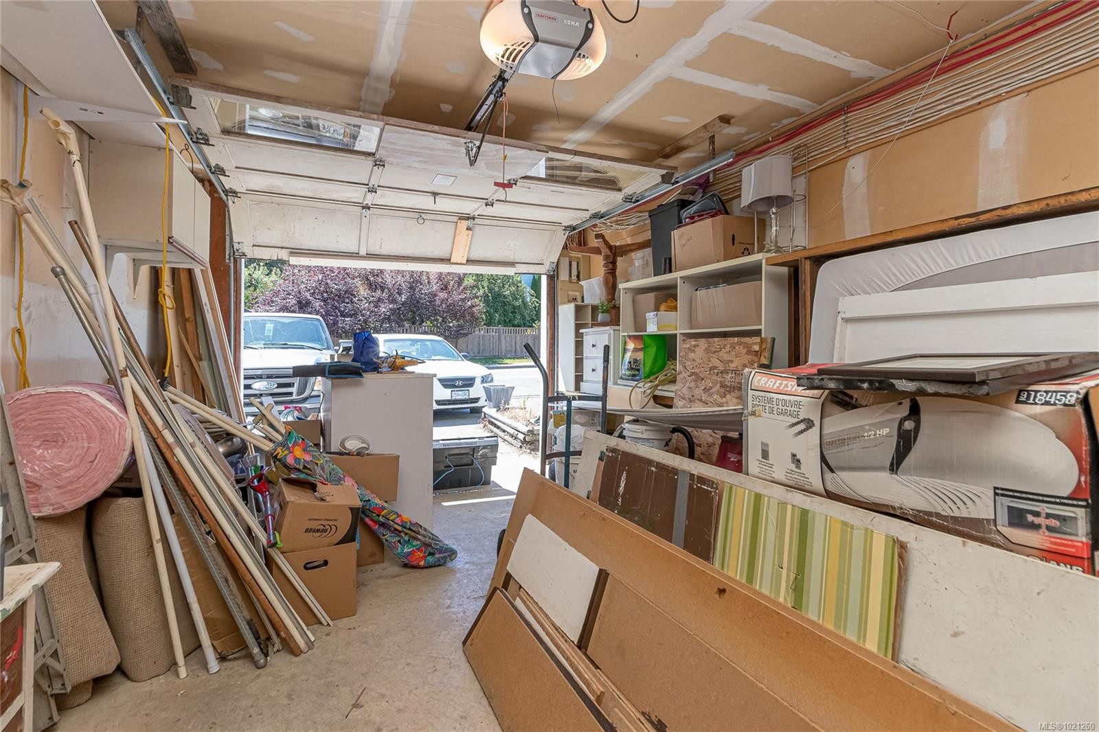 9975 Victoria Rd, Chemainus, BC - Indoor