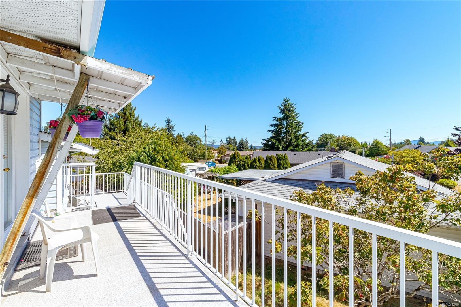 9975 Victoria Rd, Chemainus, BC - Outdoor With Exterior