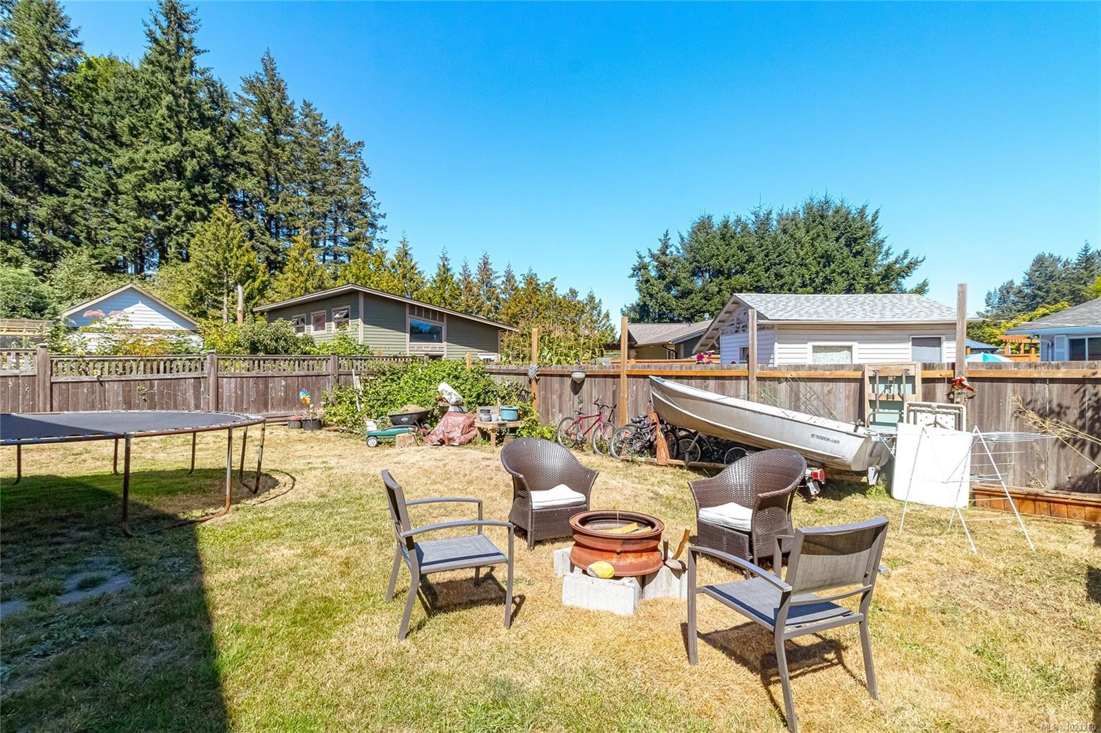 9975 Victoria Rd, Chemainus, BC - Outdoor