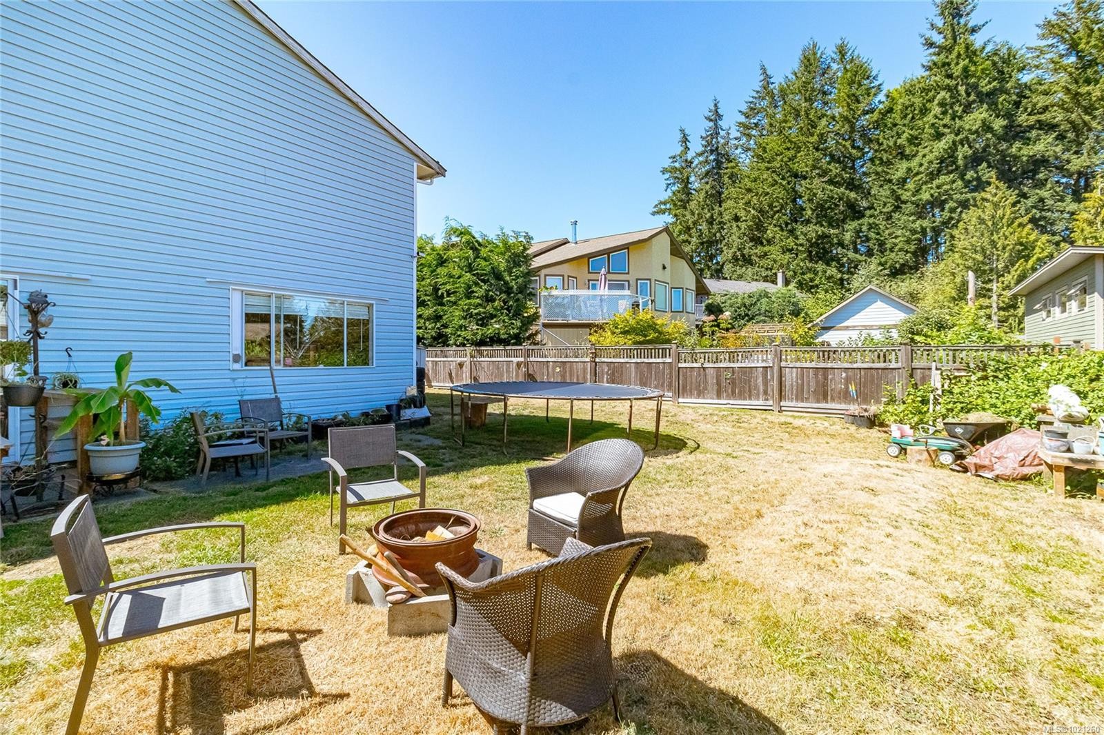 9975 Victoria Rd, Chemainus, BC - Outdoor