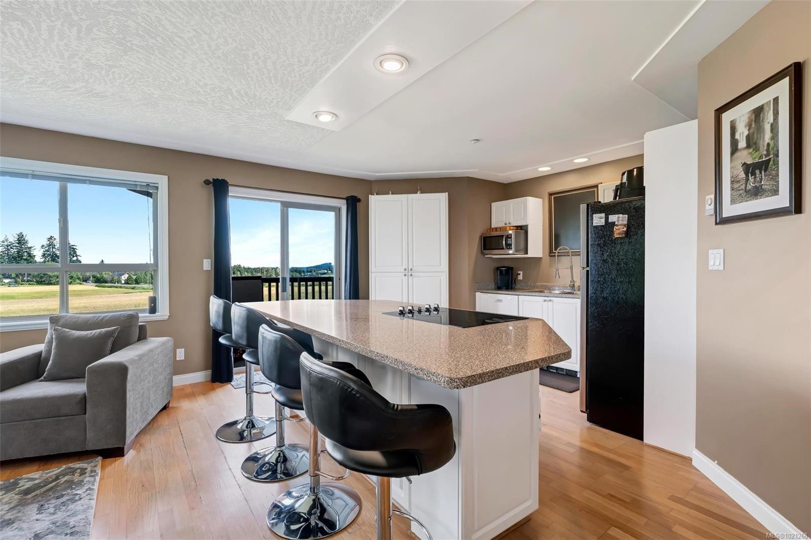 10-7847 East Saanich Rd, Central Saanich, BC