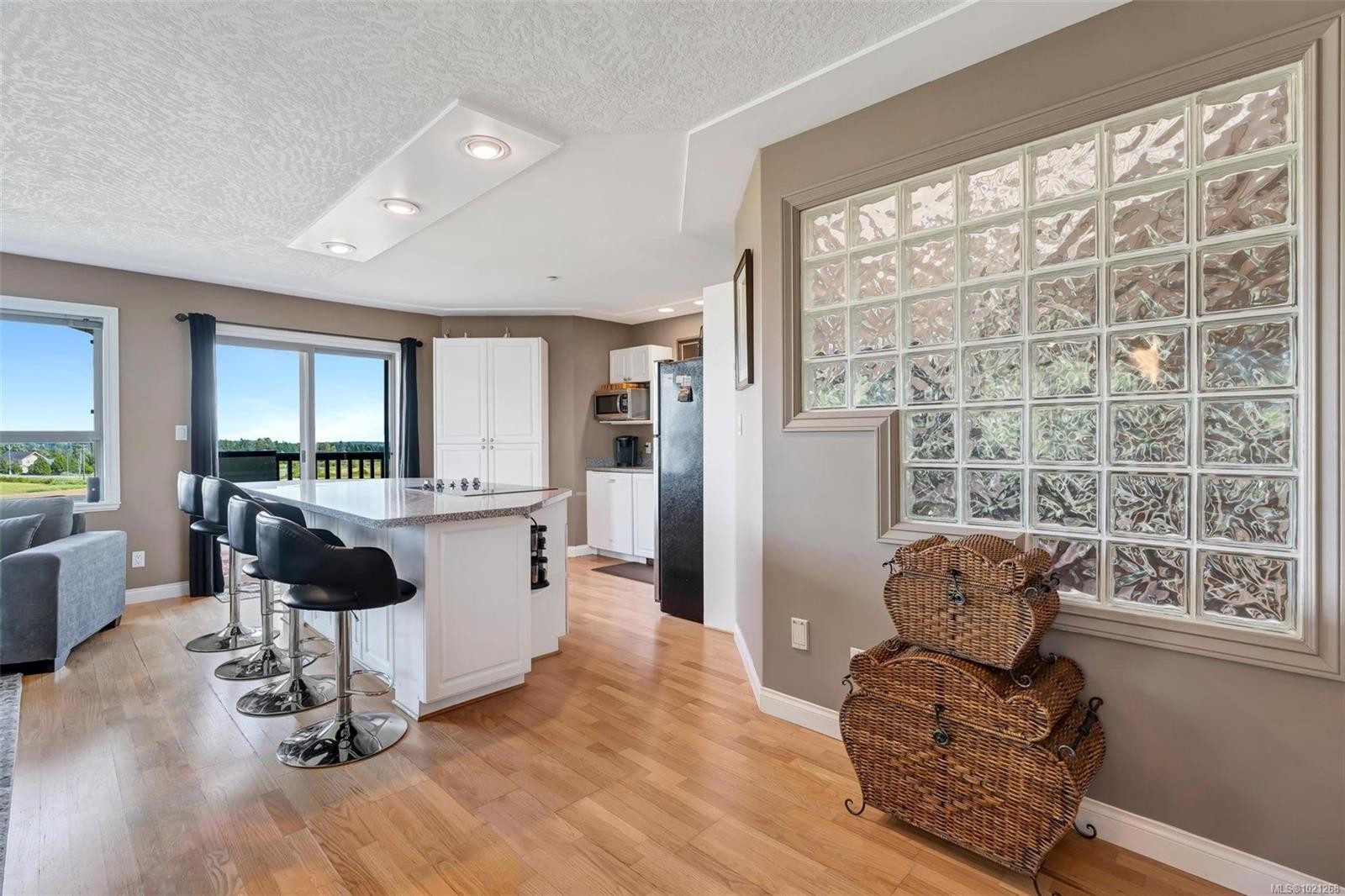 10-7847 East Saanich Rd, Central Saanich, BC