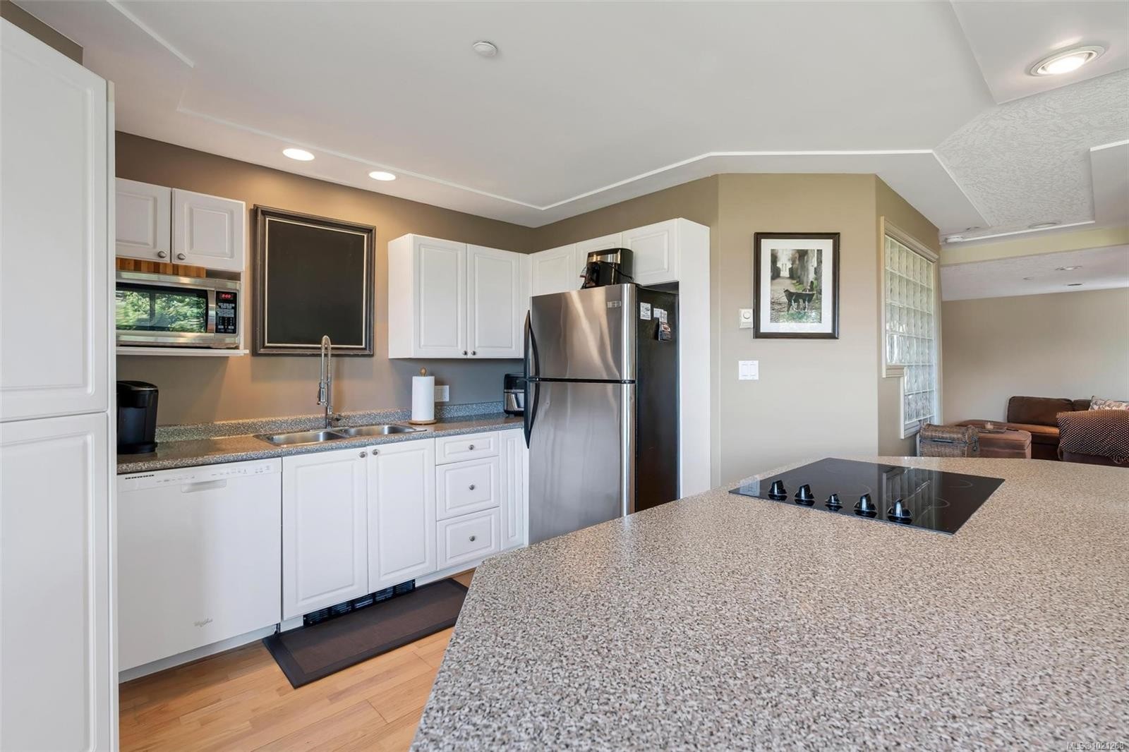 10-7847 East Saanich Rd, Central Saanich, BC