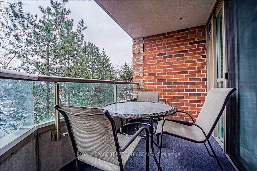 302-850 Steeles Avenue W, Vaughan, ON - Outdoor With Exterior