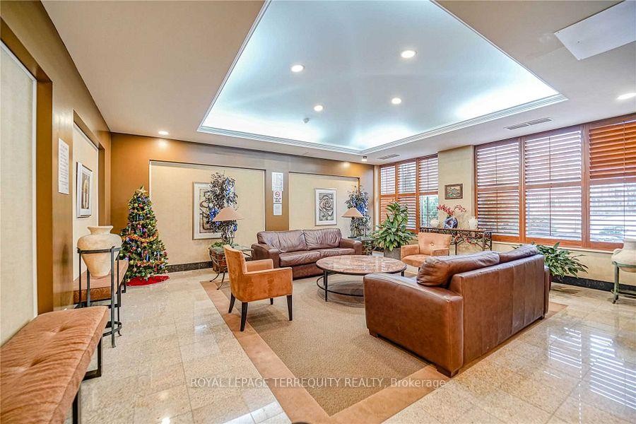 302-850 Steeles Avenue W, Vaughan, ON - Indoor