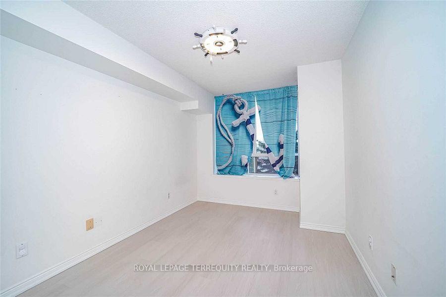 302-850 Steeles Avenue W, Vaughan, ON - Indoor Photo Showing Other Room