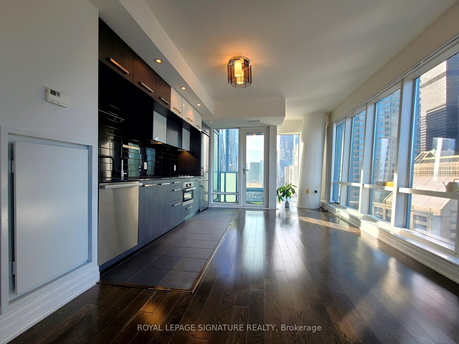 1505-8 The Esplanade N/A, Toronto, ON - Indoor Photo Showing Other Room