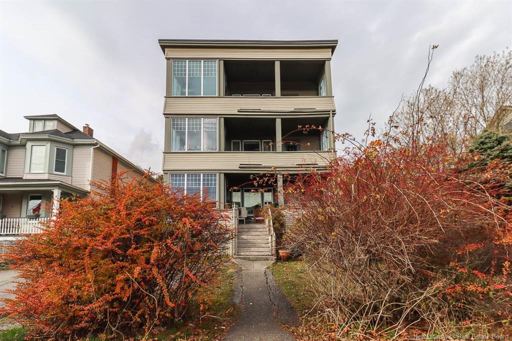 327-329 Douglas Ave, Saint John, NB
