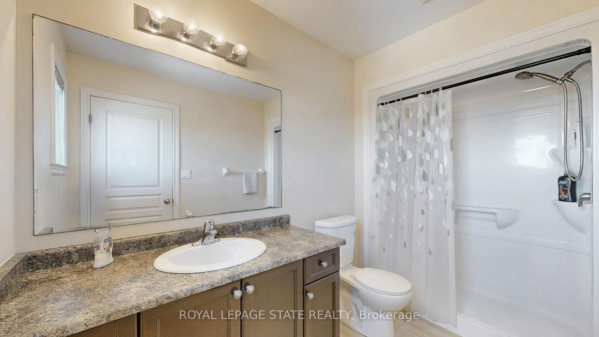50 Bankfield Crescent, Hamilton, ON - Indoor Photo Showing Bathroom