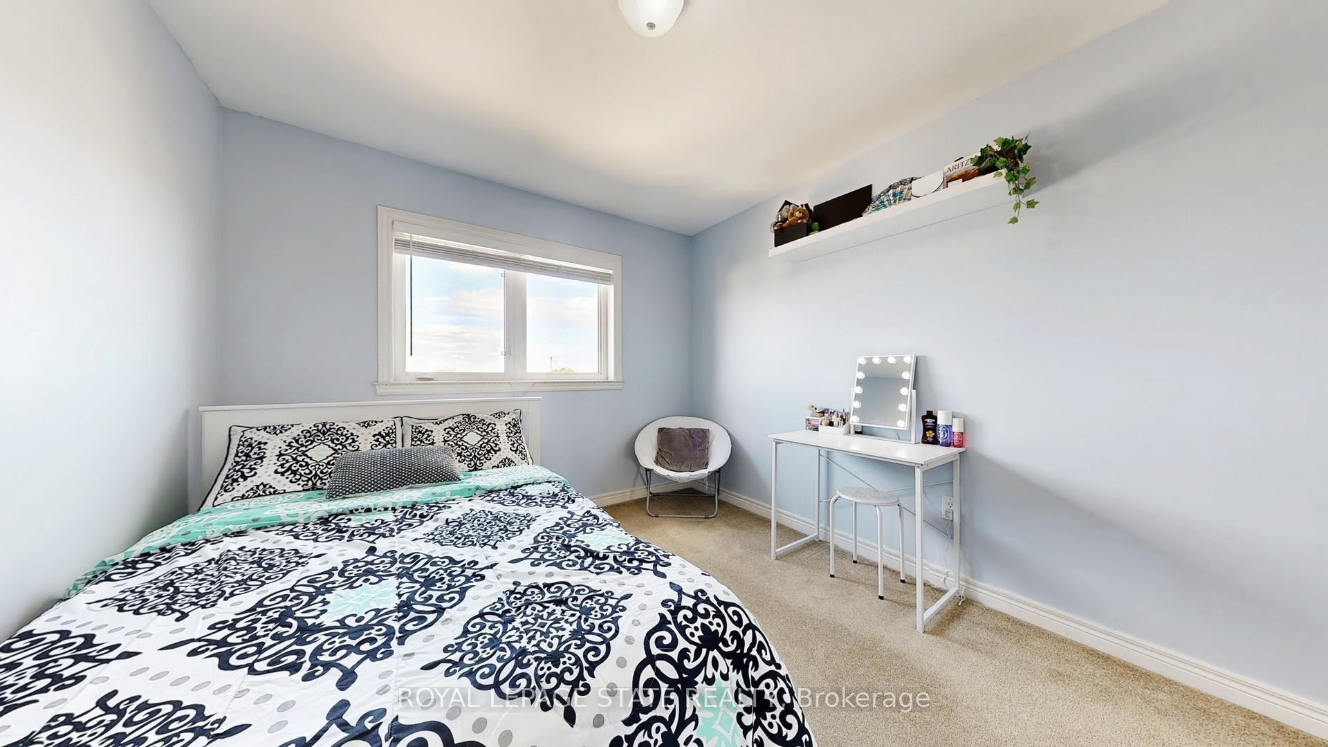 50 Bankfield Crescent, Hamilton, ON - Indoor Photo Showing Bedroom