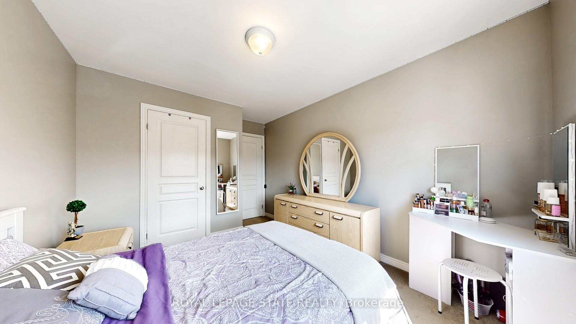 50 Bankfield Crescent, Hamilton, ON - Indoor Photo Showing Bedroom