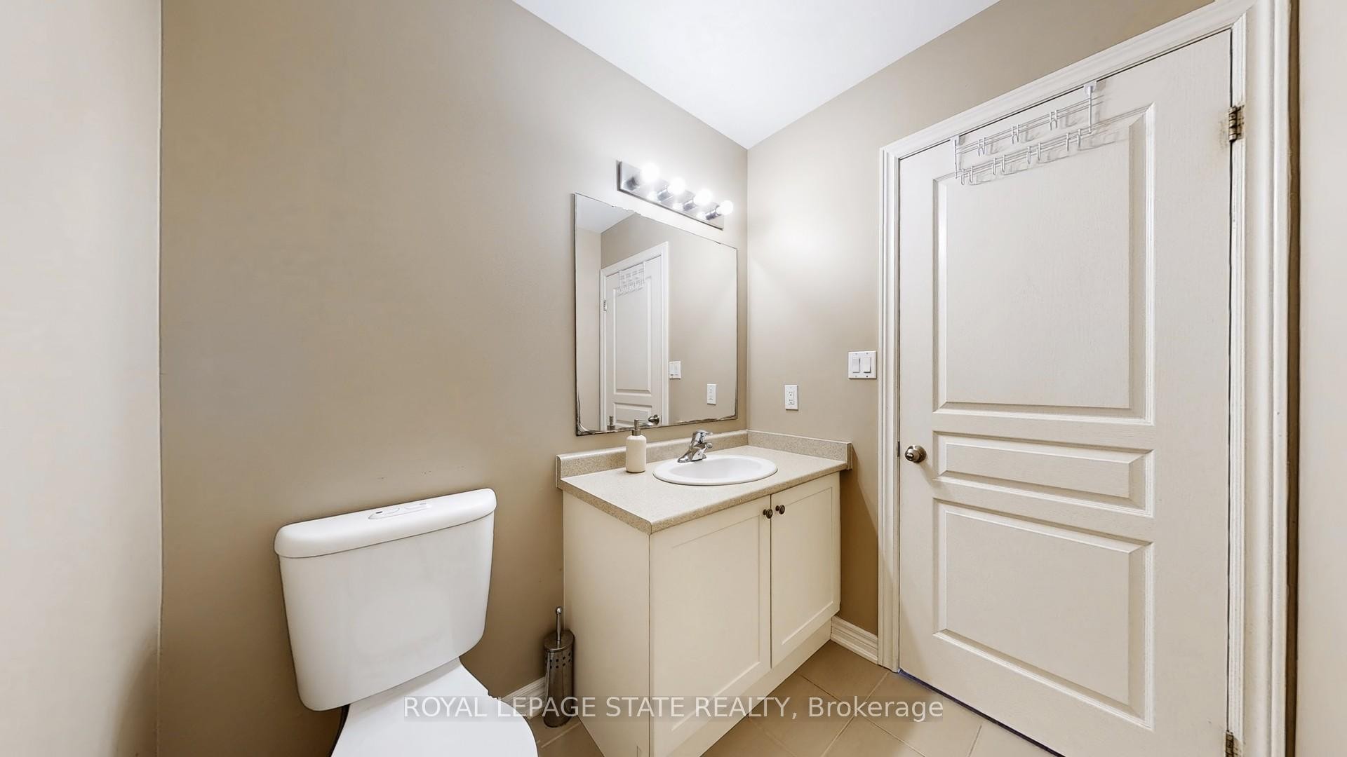 50 Bankfield Crescent, Hamilton, ON - Indoor Photo Showing Bathroom