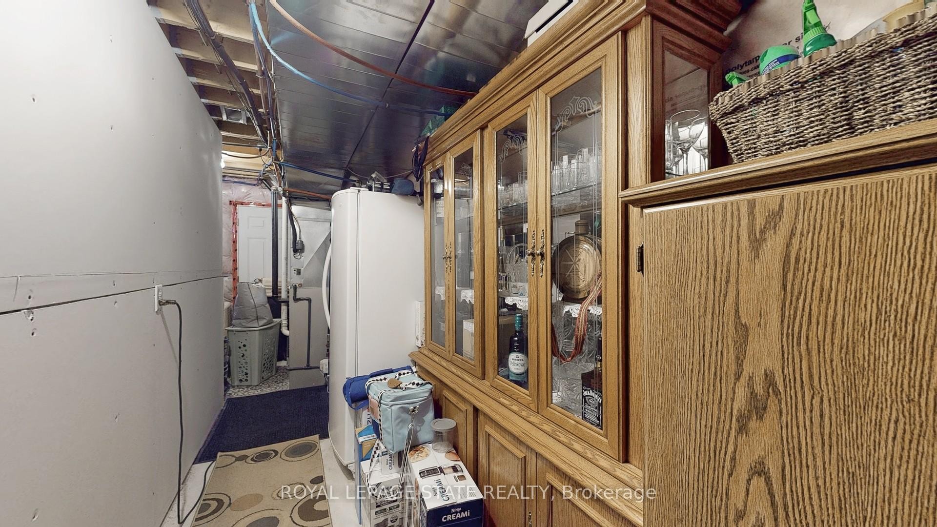 50 Bankfield Crescent, Hamilton, ON - Indoor