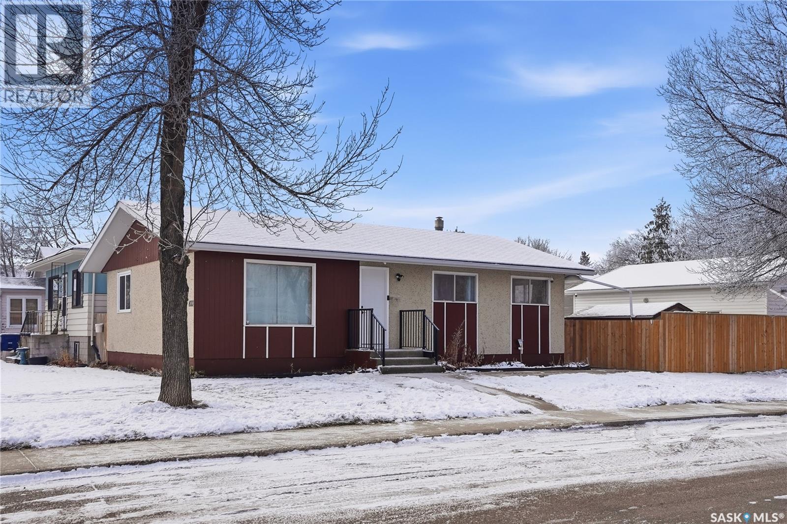 433 K Avenue N, Saskatoon, SK - Outdoor