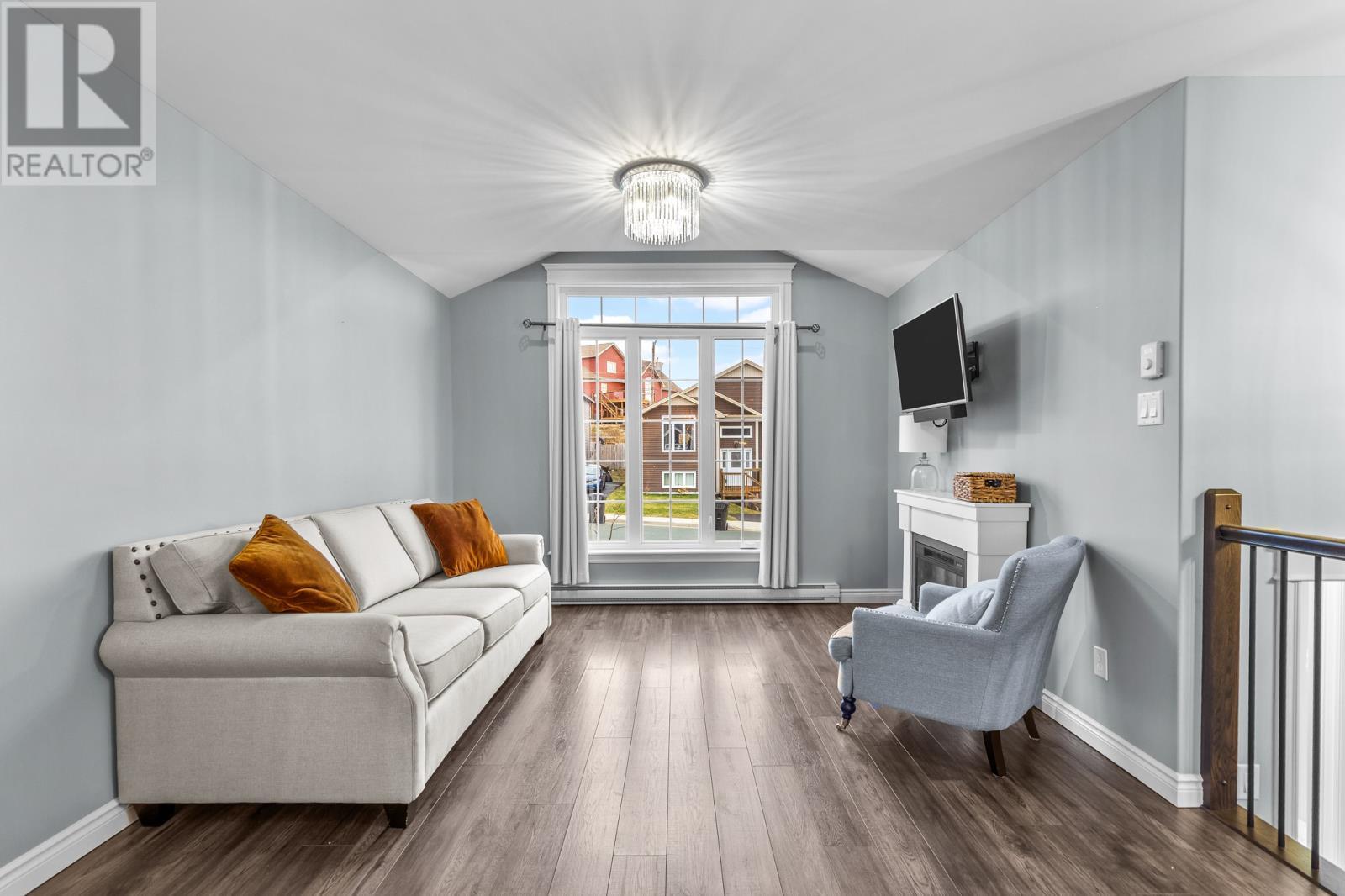15 Beaugart Avenue, Paradise, NL - Indoor Photo Showing Living Room