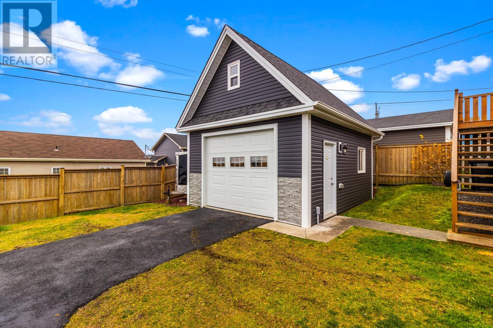 15 Beaugart Avenue, Paradise, NL - Outdoor