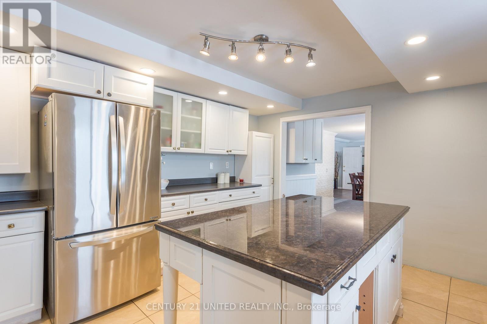 1677 Douro First Line, Douro-Dummer, ON - Indoor Photo Showing Kitchen