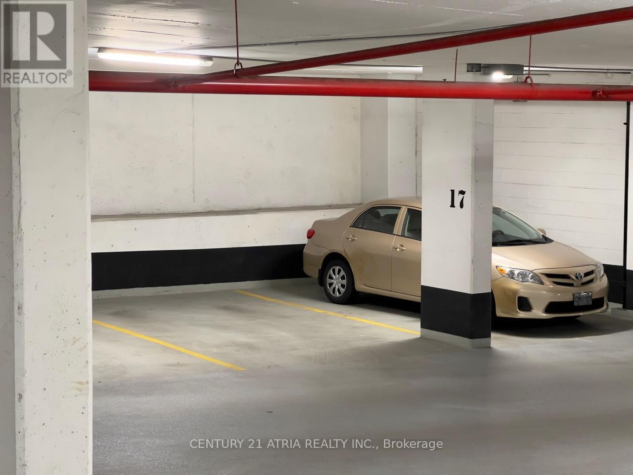 103 - 85 The Donway W, Toronto, ON - Indoor Photo Showing Garage