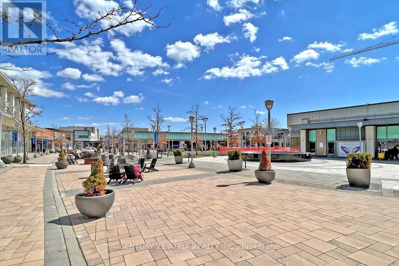 103 - 85 The Donway W, Toronto, ON - Outdoor