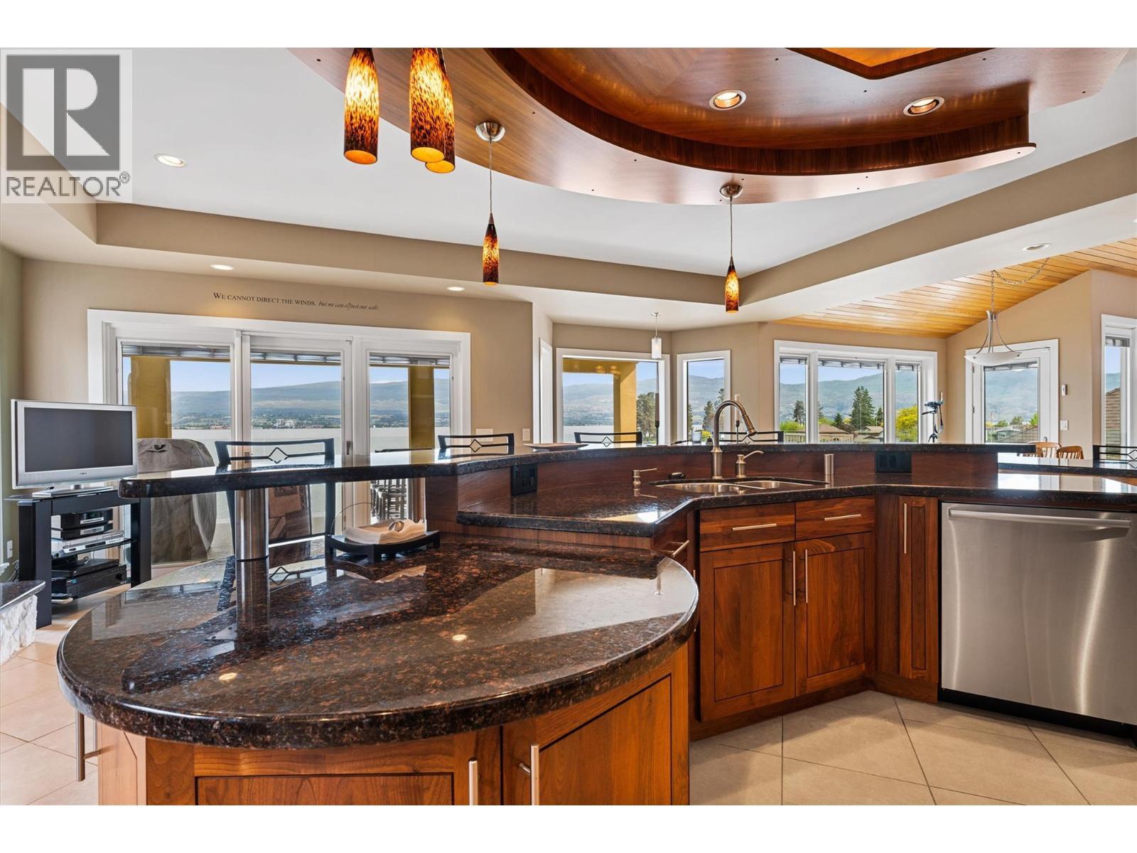 529 Zdralek Cove, West Kelowna, BC - Indoor