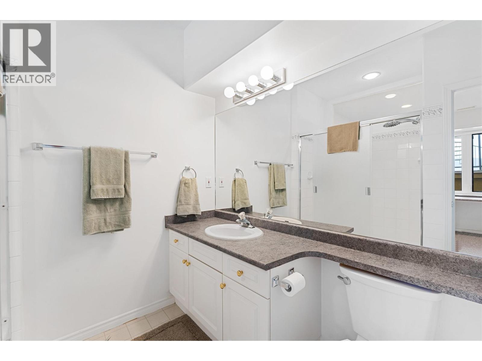 529 Zdralek Cove, West Kelowna, BC - Indoor Photo Showing Bathroom