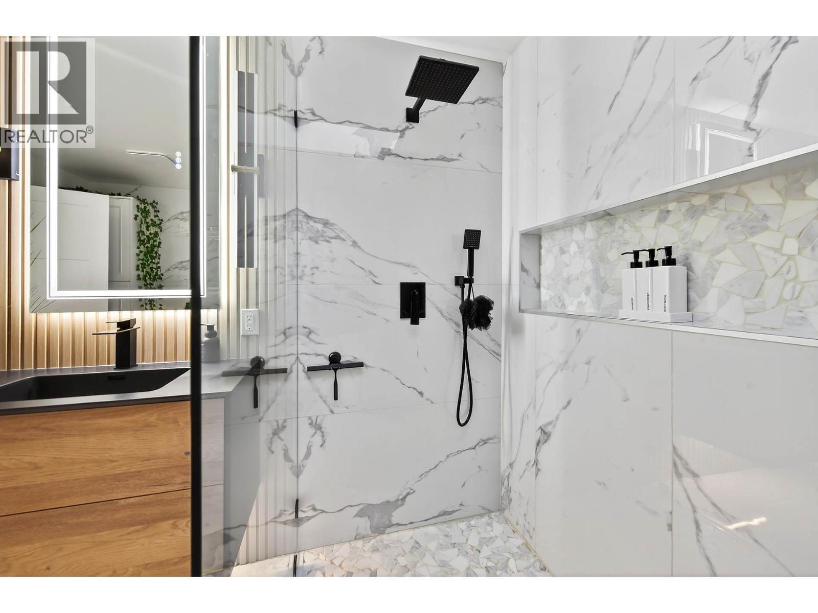 1095 Laurel Place, Kamloops, BC -