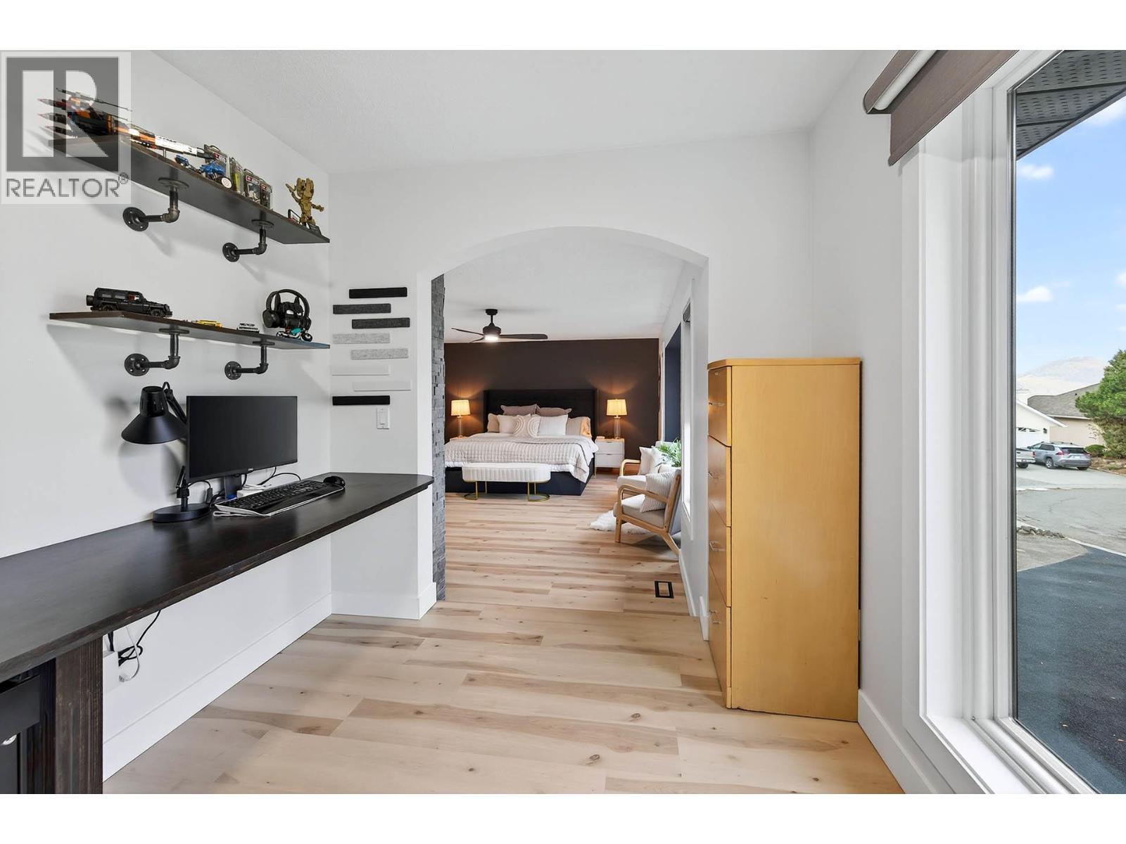 1095 Laurel Place, Kamloops, BC - Indoor