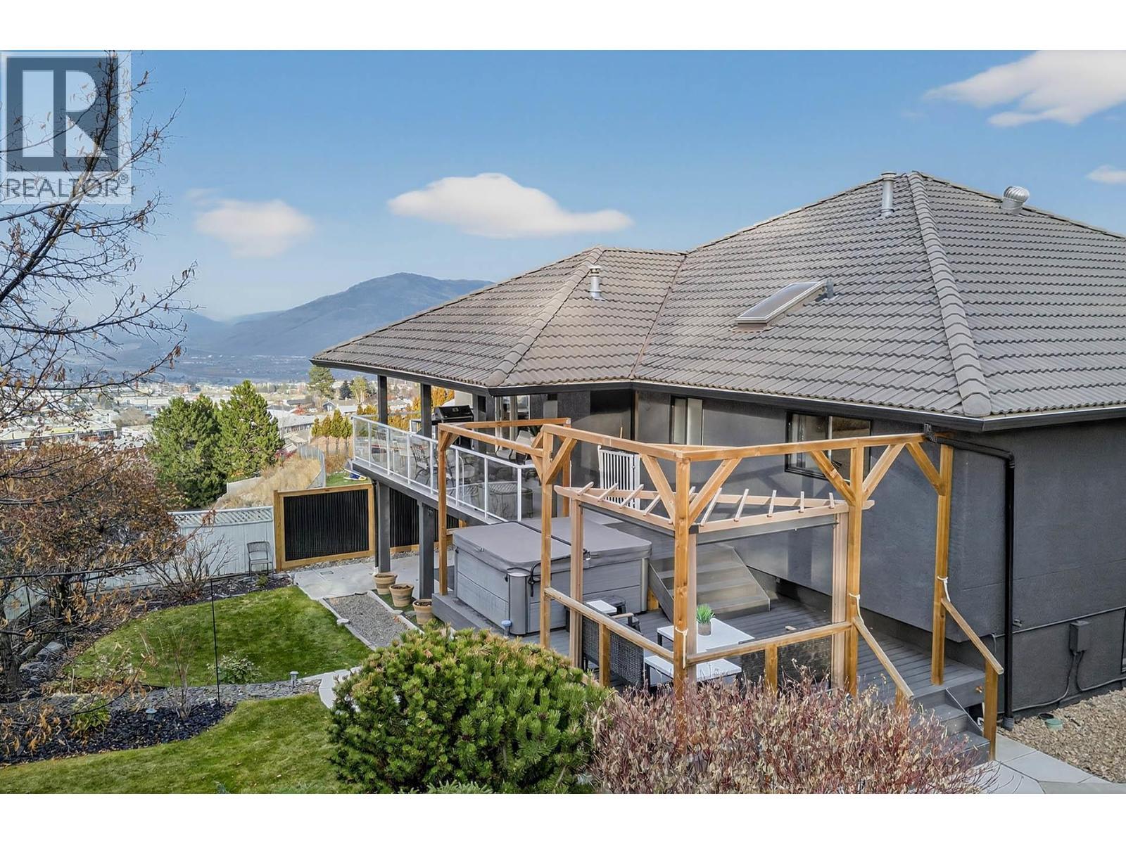 1095 Laurel Place, Kamloops, BC - Outdoor