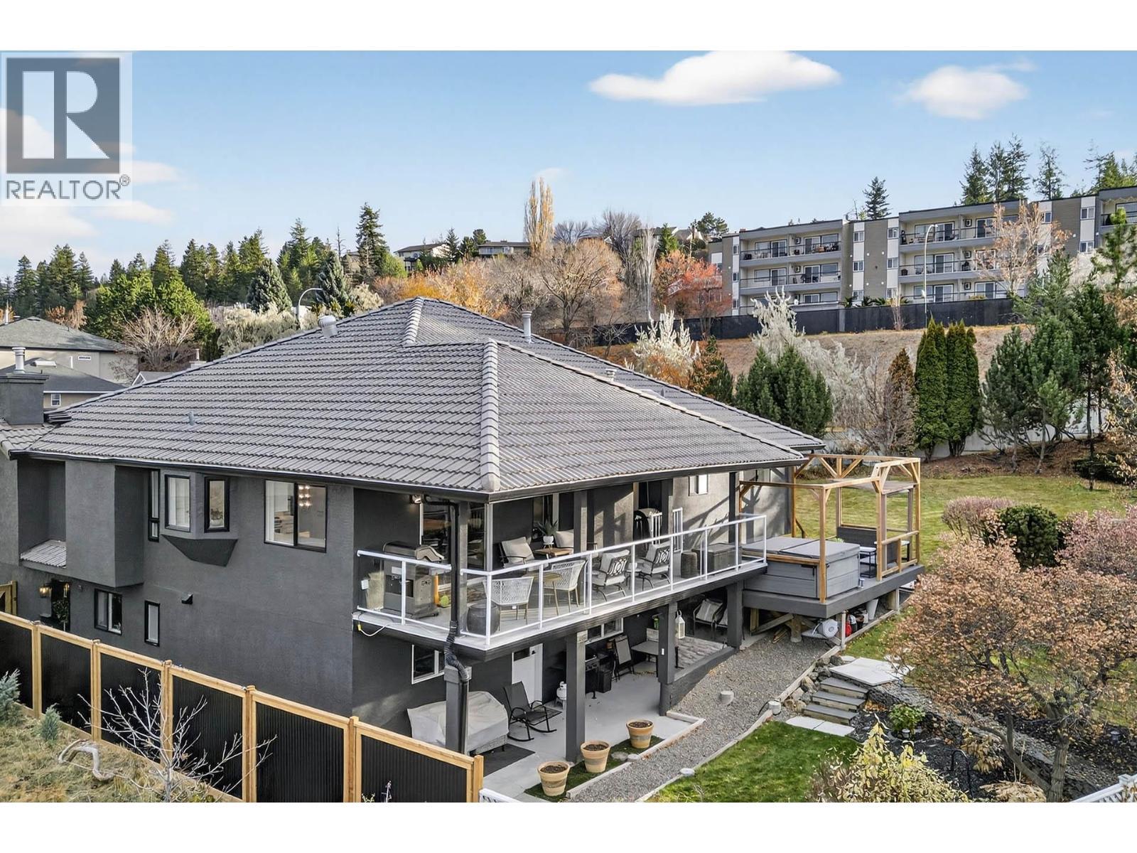 1095 Laurel Place, Kamloops, BC - Outdoor