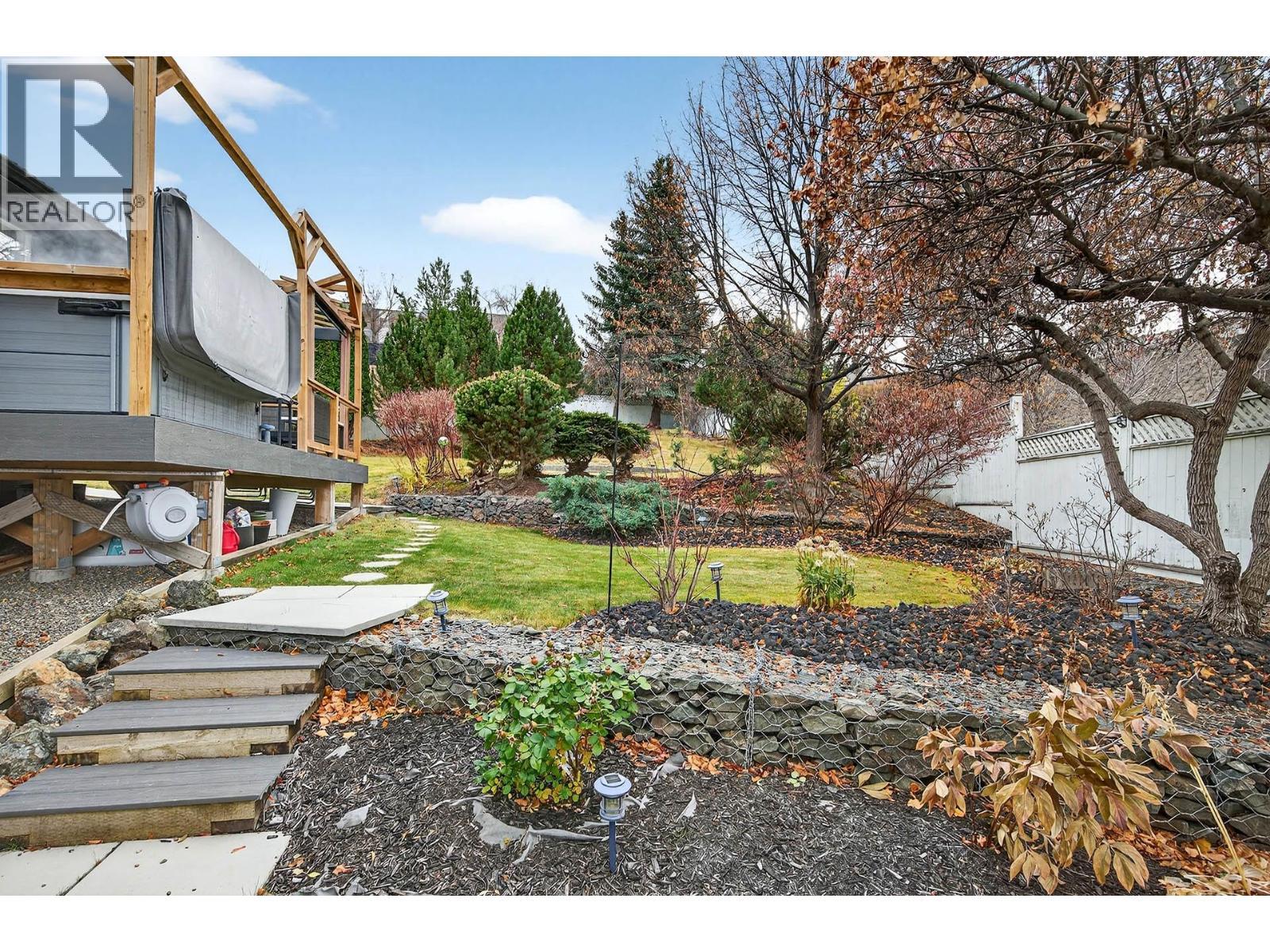 1095 Laurel Place, Kamloops, BC - Outdoor